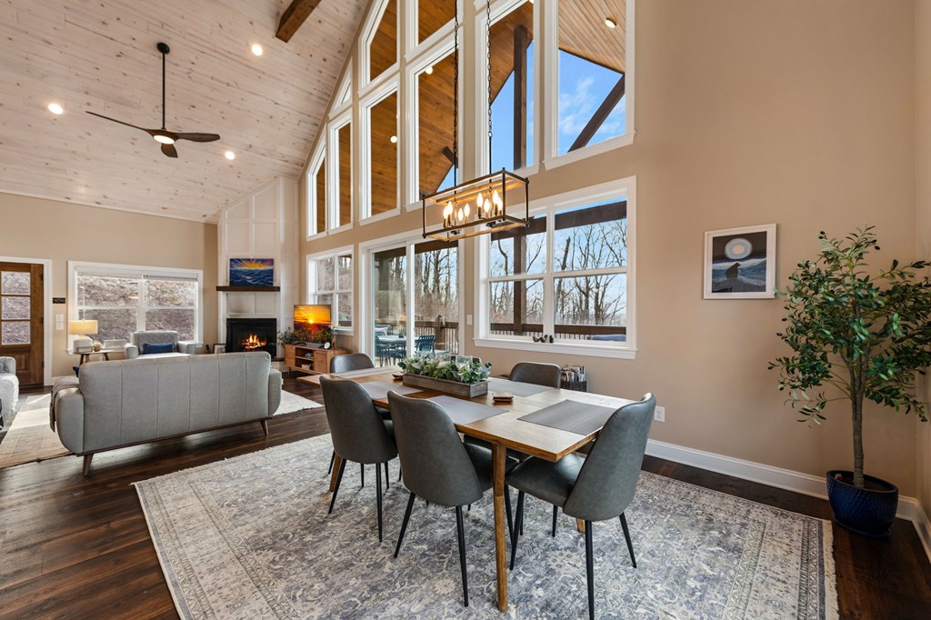 428440 Talking Rock Residential