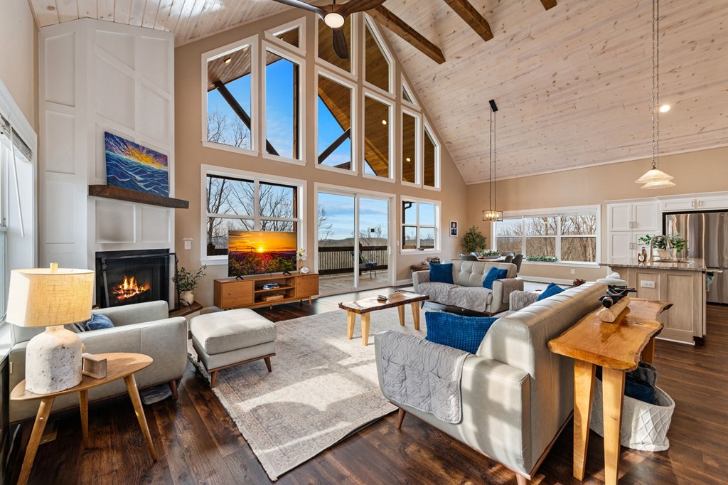 428440 Talking Rock Residential