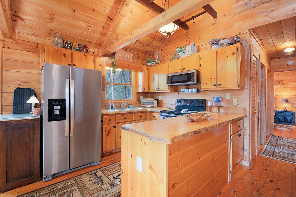 428450 Ellijay Residential