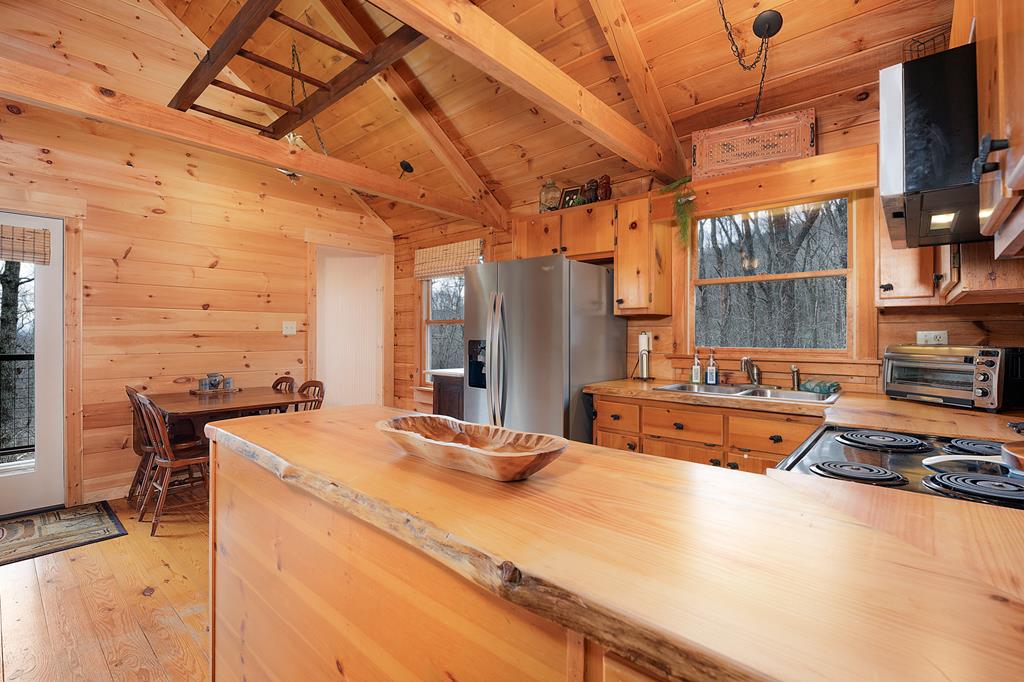 428450 Ellijay Residential