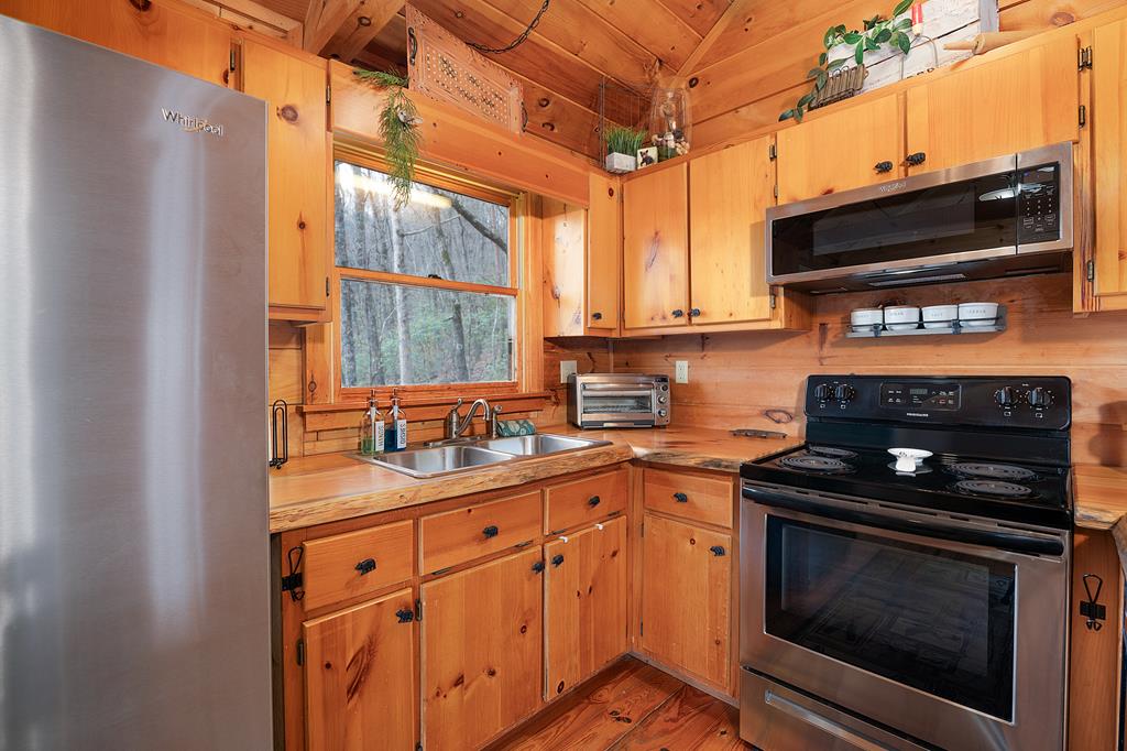 428450 Ellijay Residential