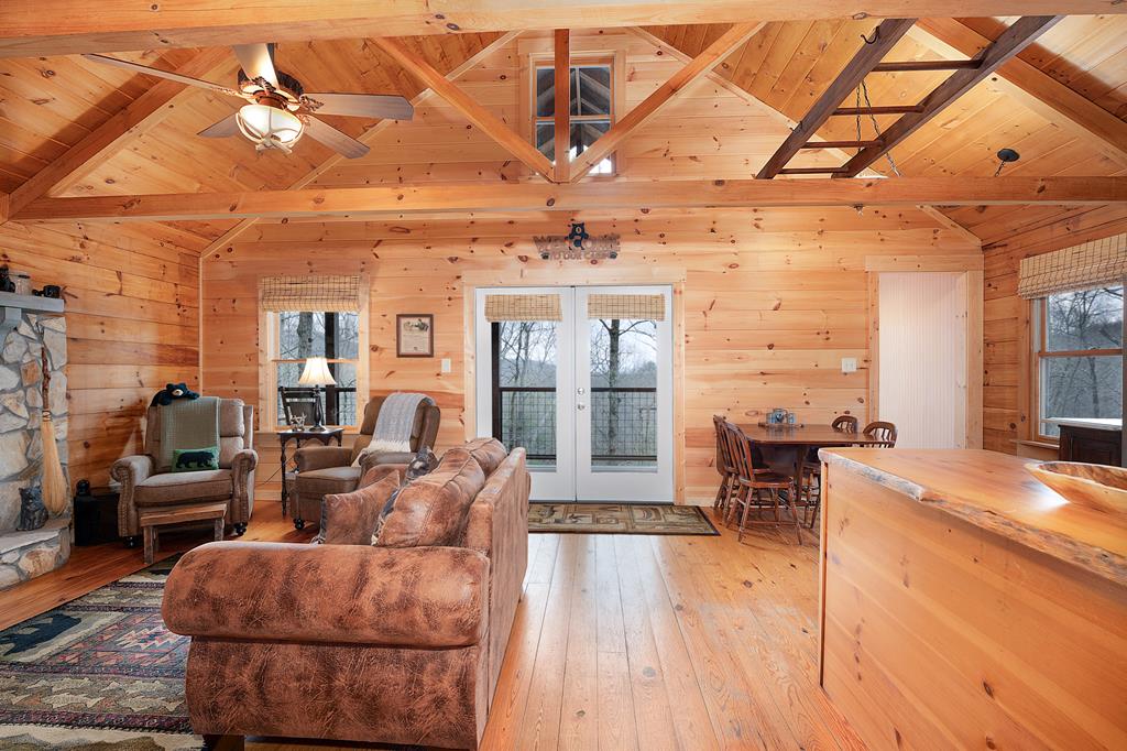 428450 Ellijay Residential