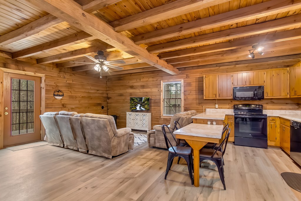 428451 Ellijay Residential