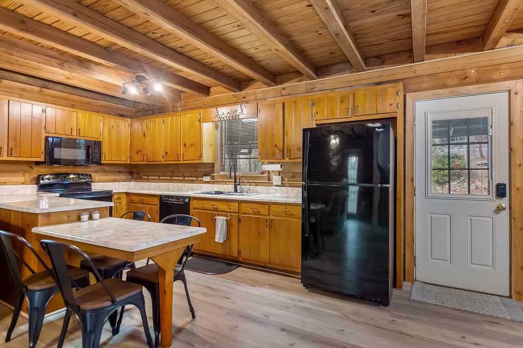 428451 Ellijay Residential