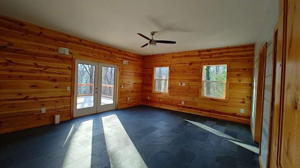 428454 Blue Ridge Residential