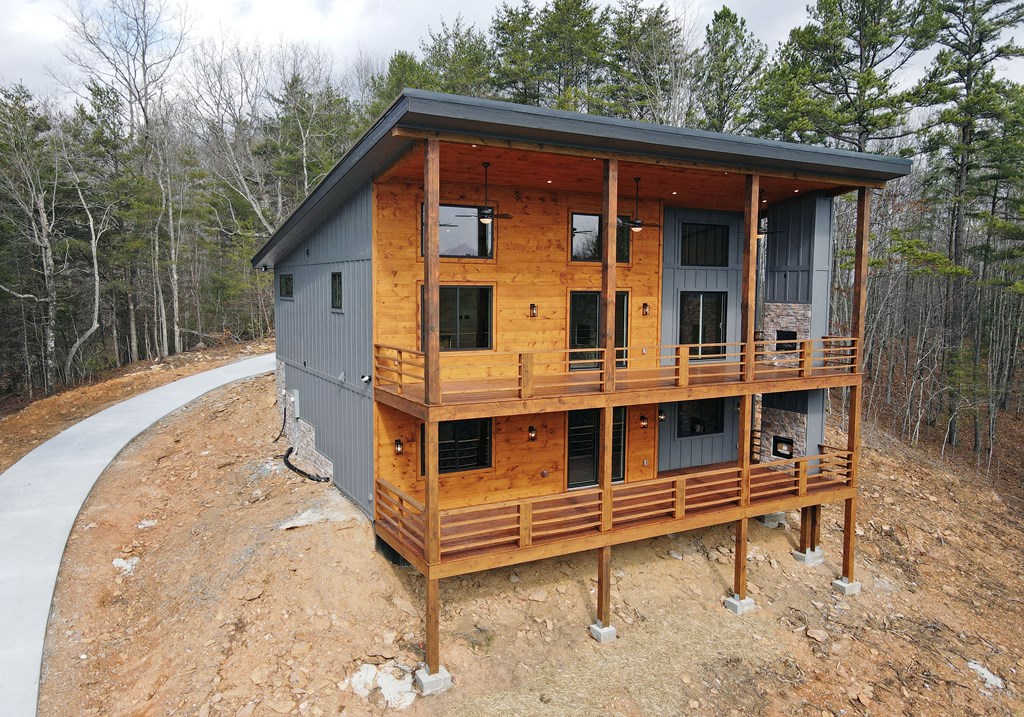 428462 Mineral Bluff Residential