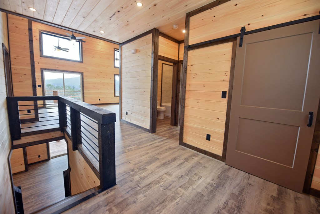 428462 Mineral Bluff Residential