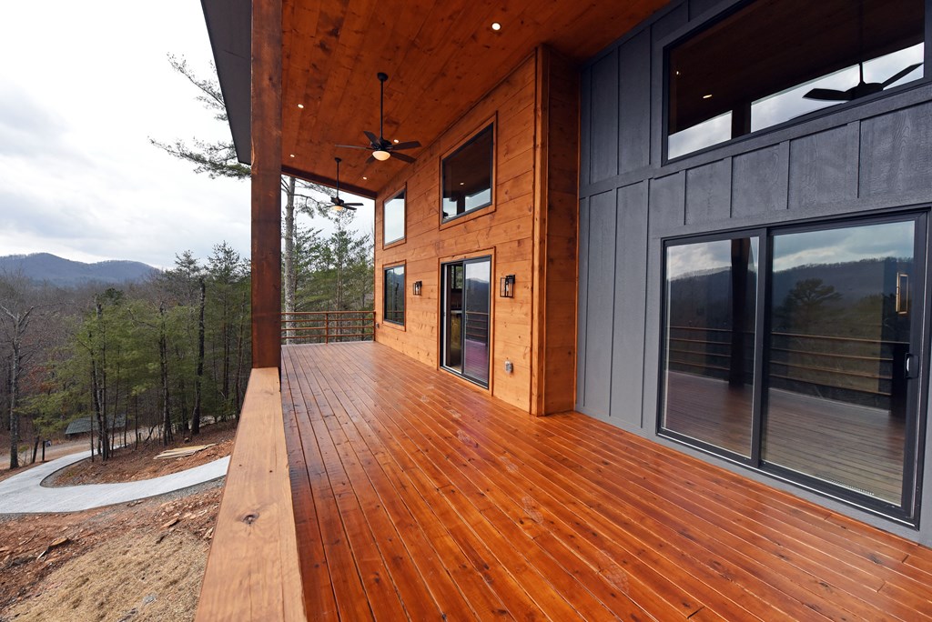 428462 Mineral Bluff Residential