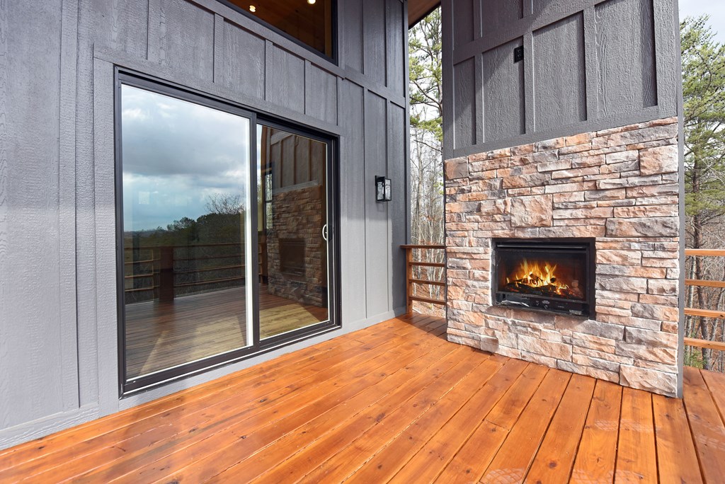 428462 Mineral Bluff Residential