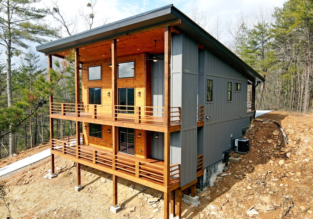 428462 Mineral Bluff Residential