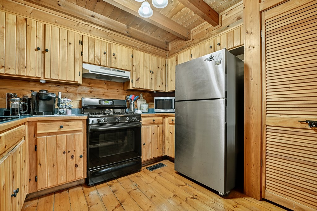 428466 Blue Ridge Residential