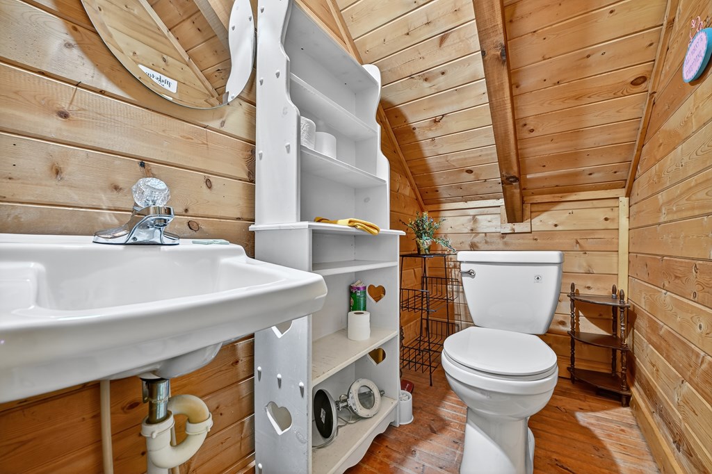 428466 Blue Ridge Residential