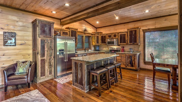 428467 Mineral Bluff Residential