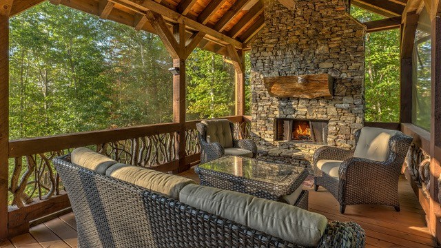 428467 Mineral Bluff Residential