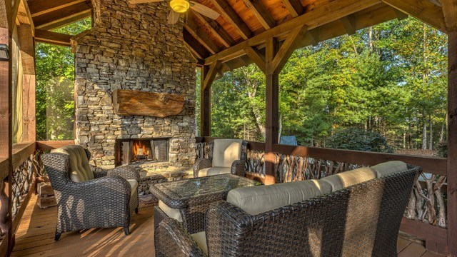 428467 Mineral Bluff Residential