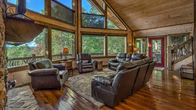 428467 Mineral Bluff Residential