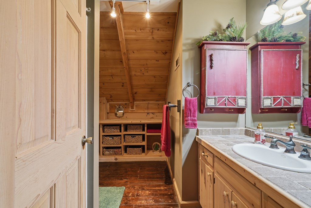 428482 Ellijay Residential