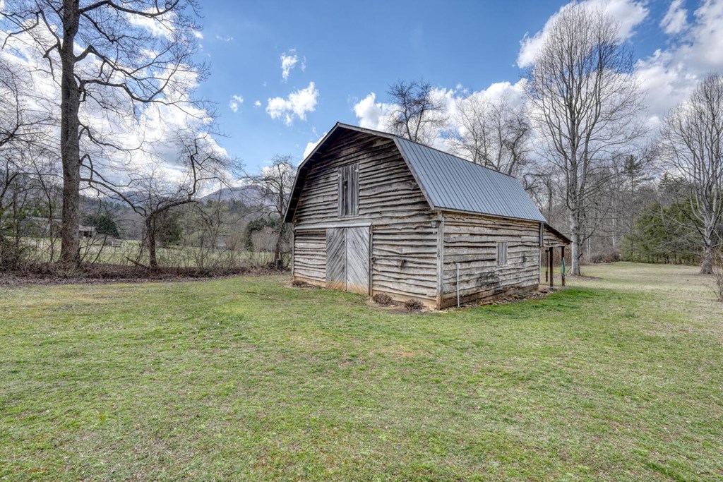 428483 Hiawassee Residential