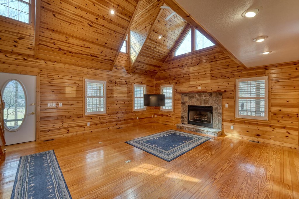 428483 Hiawassee Residential