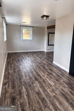 428485 Chatsworth Residential