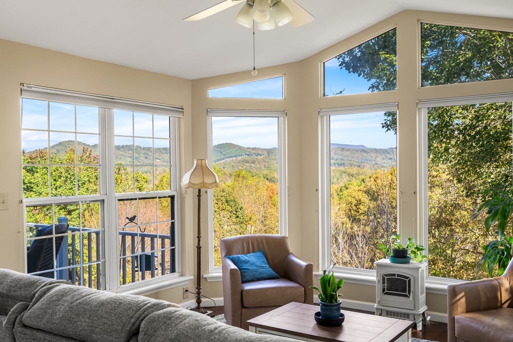 428487 Warne Residential