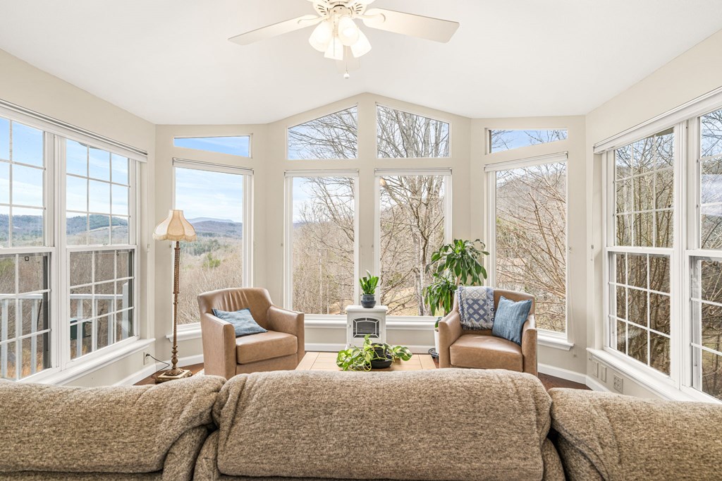 428487 Warne Residential