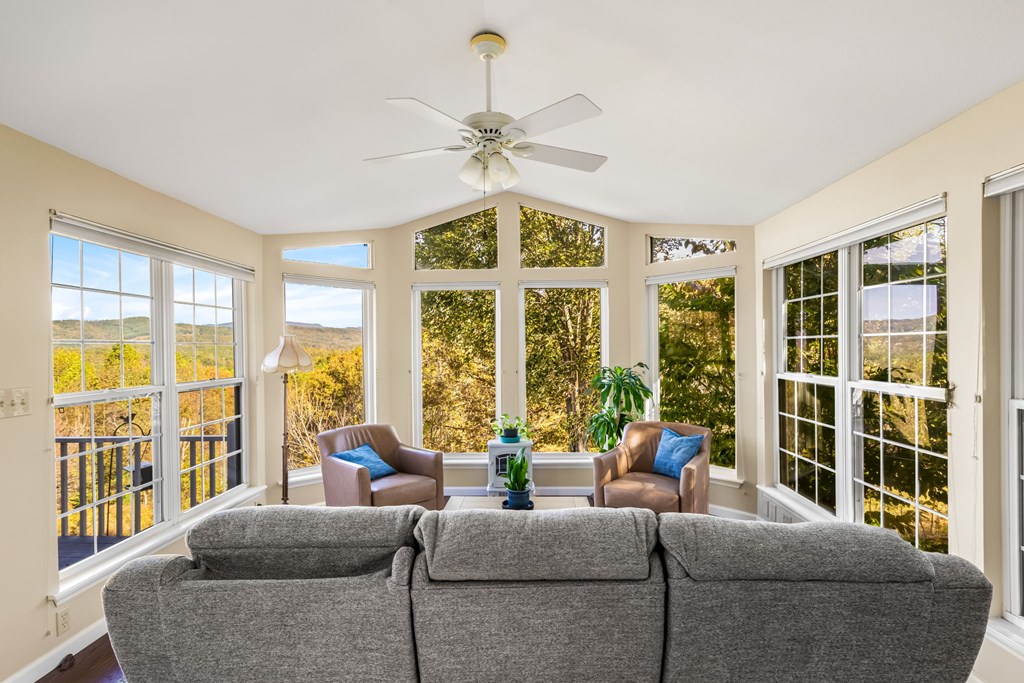 428487 Warne Residential