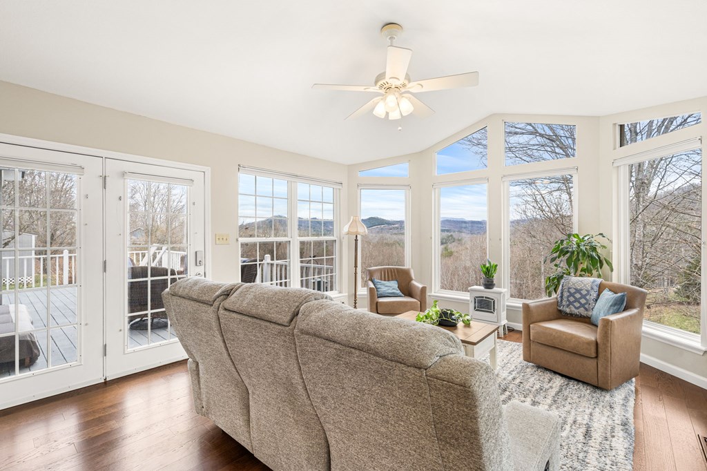 428487 Warne Residential