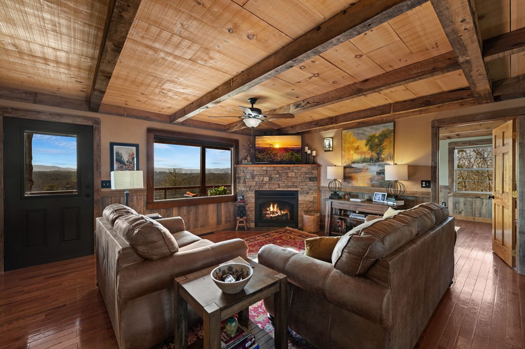 428490 Mineral Bluff Residential