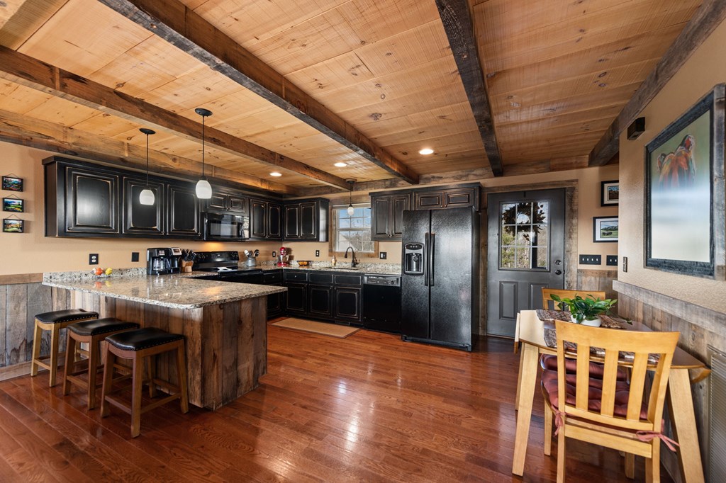 428490 Mineral Bluff Residential