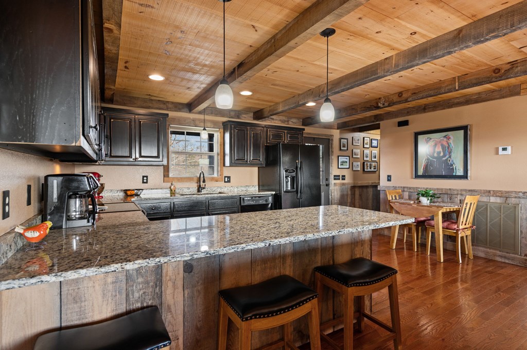 428490 Mineral Bluff Residential