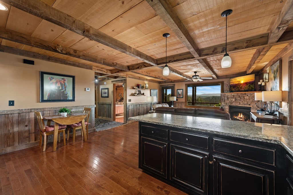 428490 Mineral Bluff Residential