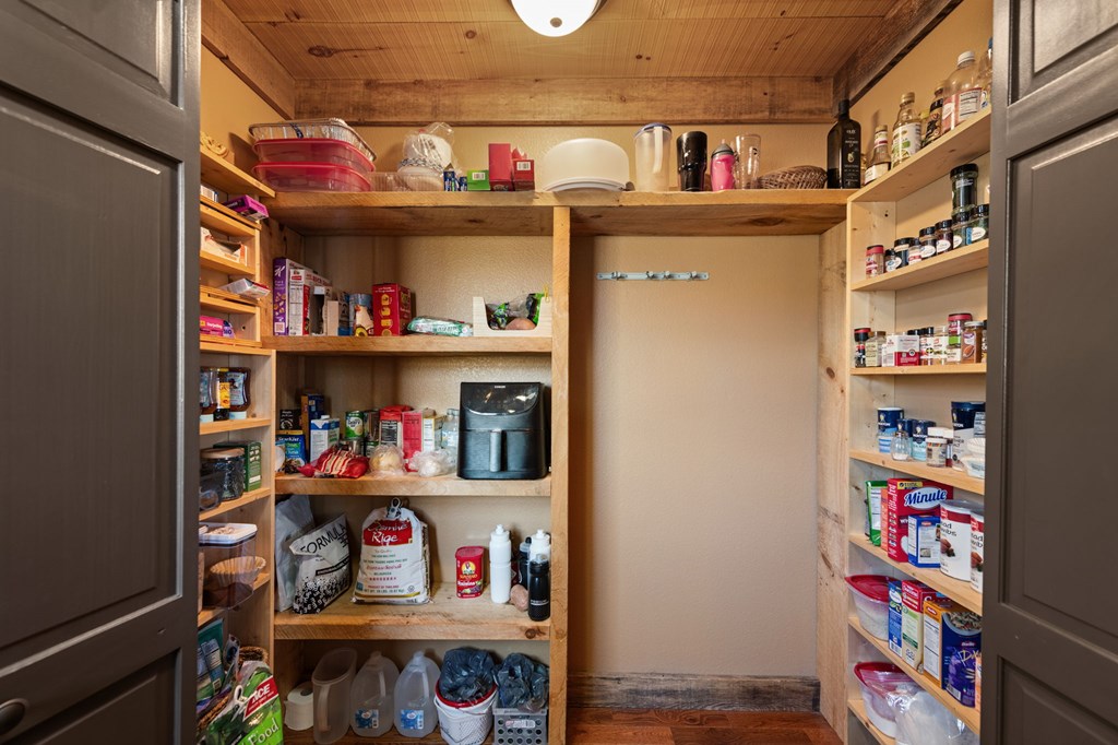 428490 Mineral Bluff Residential