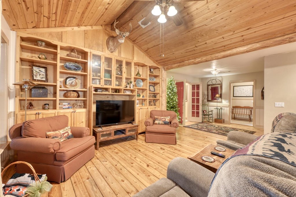 428491 Hiawassee Residential