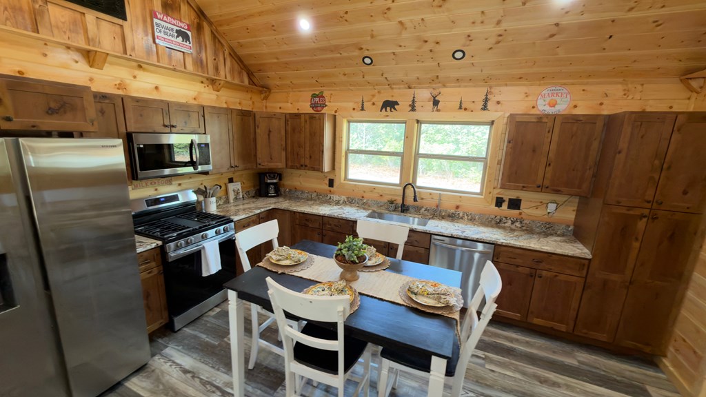 428493 Murphy Residential