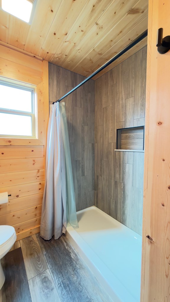 428493 Murphy Residential