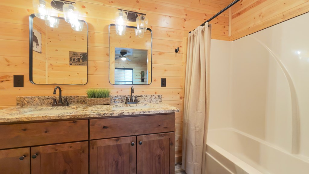 428493 Murphy Residential