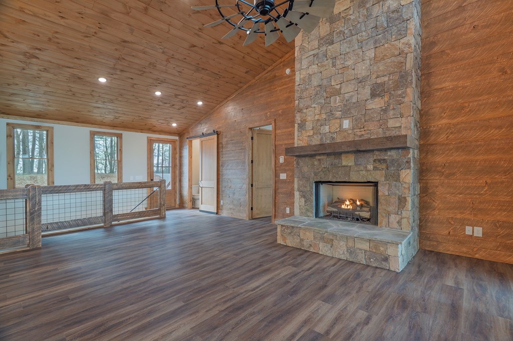 428494 Ellijay Residential