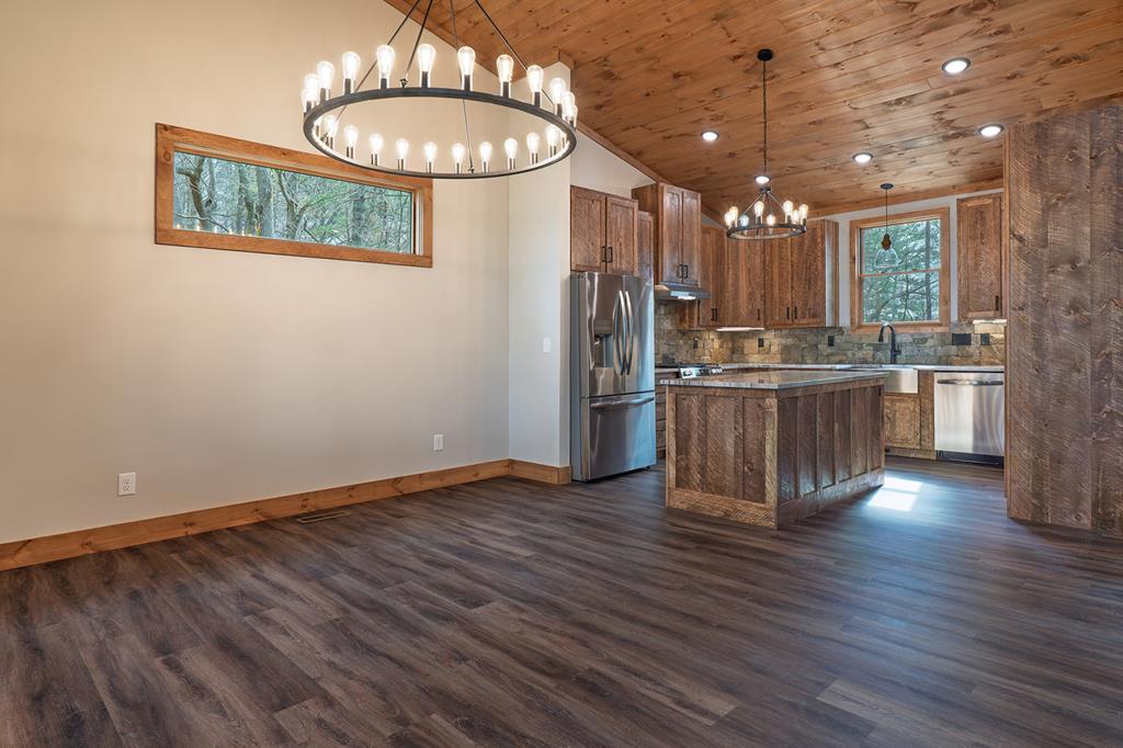 428494 Ellijay Residential
