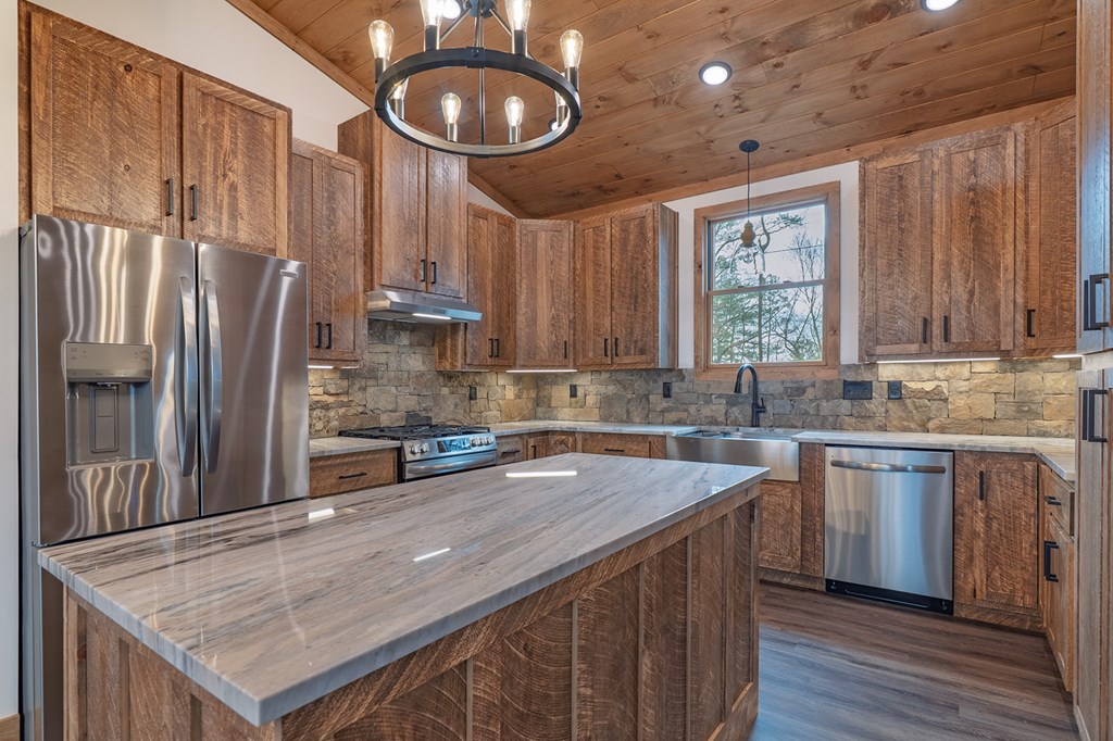 428494 Ellijay Residential