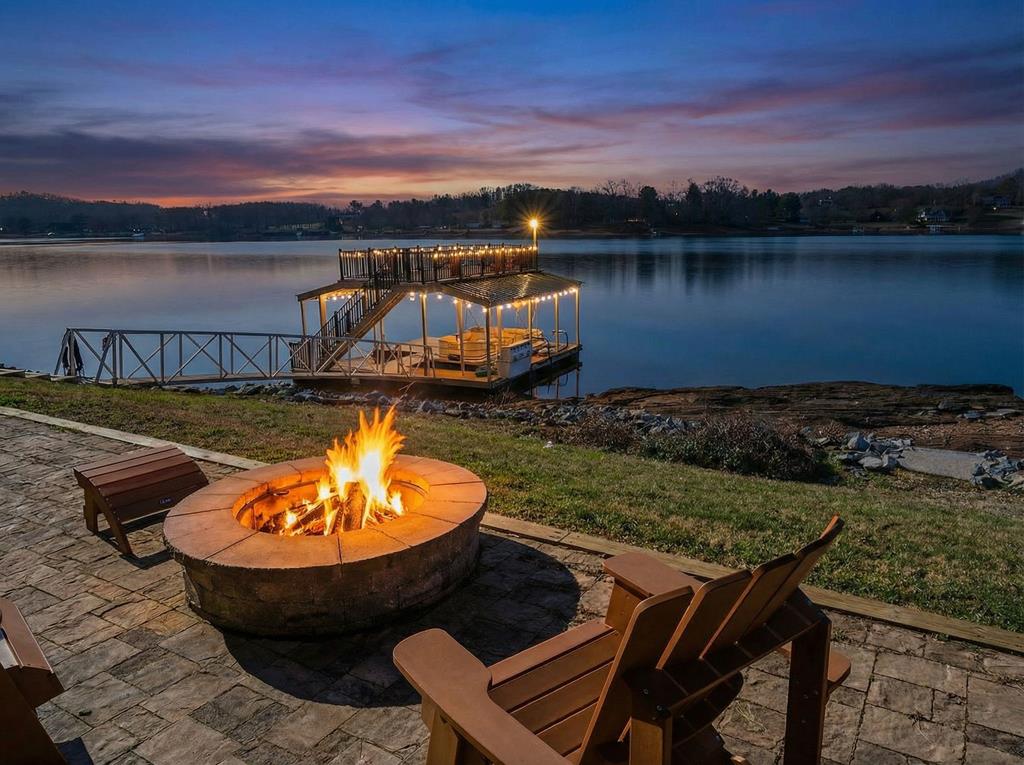 428495 Hayesville Residential