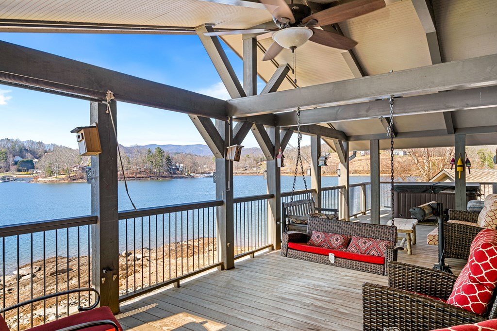 428495 Hayesville Residential