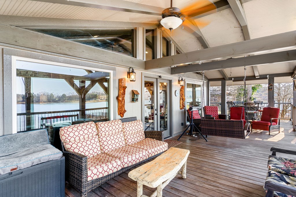 428495 Hayesville Residential