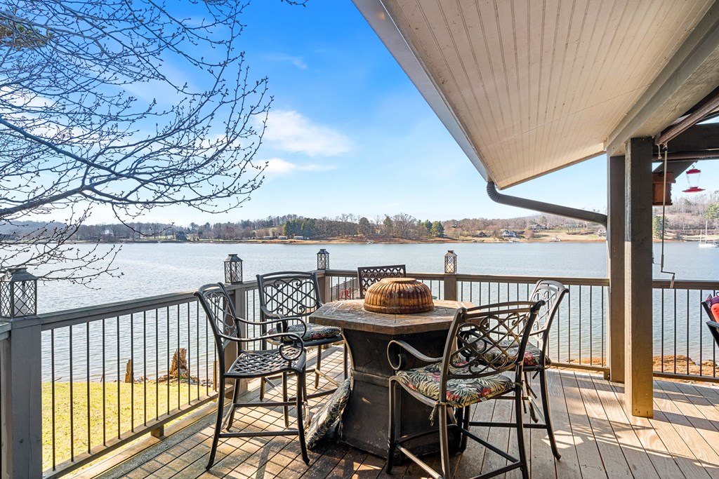 428495 Hayesville Residential