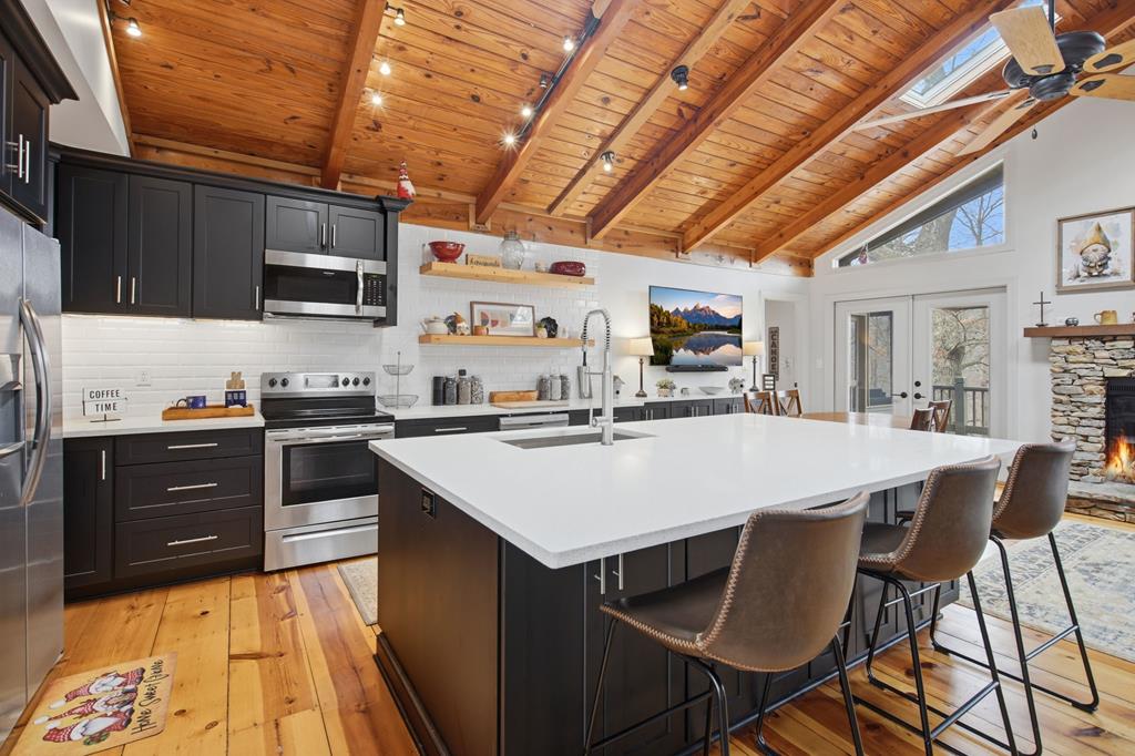 428501 Big Canoe Residential