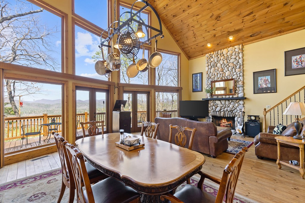 428503 Suches Residential