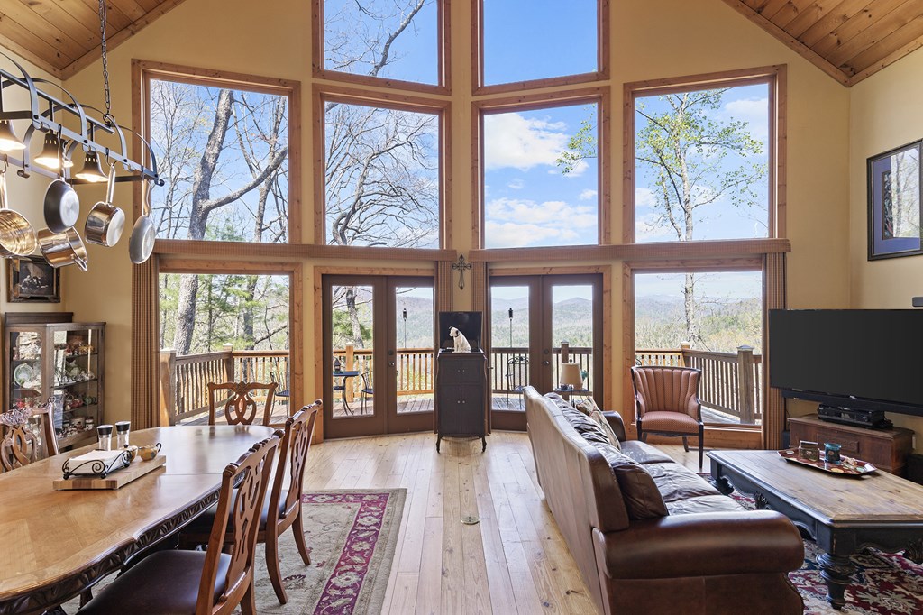 428503 Suches Residential