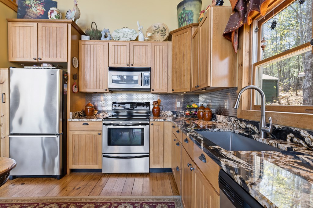 428503 Suches Residential