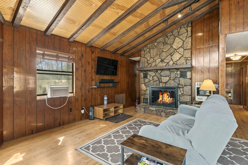 428509 Murphy Residential