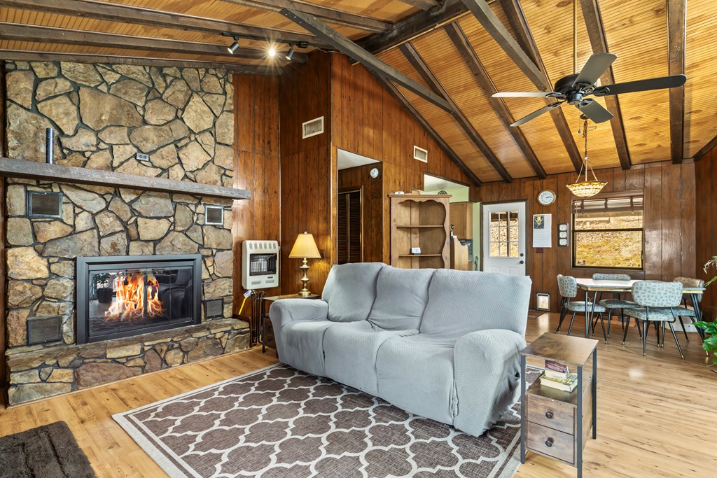 428509 Murphy Residential